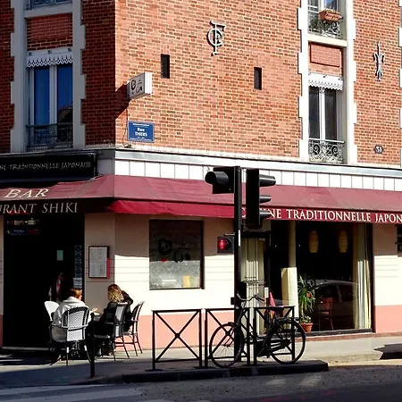 Отель Parici Billancourt 3*