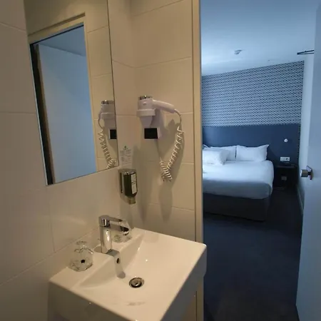 Hotel Parici Billancourt 3*