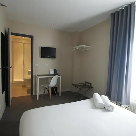 Parici Billancourt Hotel 3*