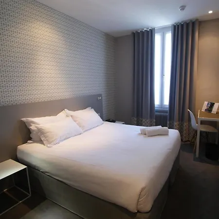 Hotel Parici Billancourt 3*